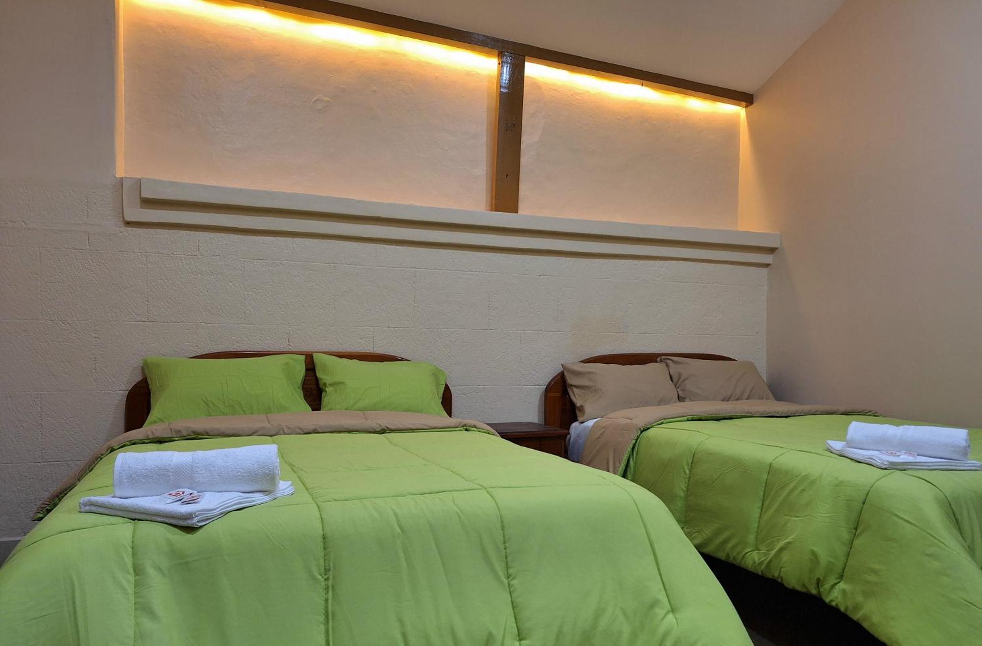Hotel The Travel House à Quito Extérieur photo
