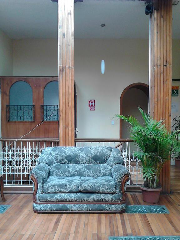 Hotel The Travel House à Quito Extérieur photo