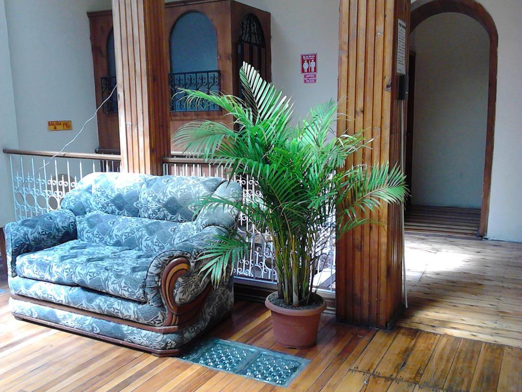 Hotel The Travel House à Quito Extérieur photo